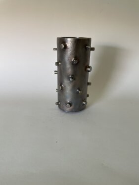  Váza- čepová hlava 